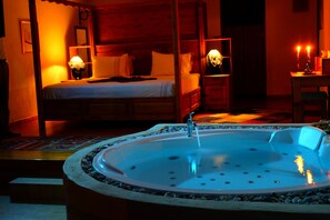 Room | Outdoor spa tub - Mandarin & Mango Boutique Hotel (Fethiye)