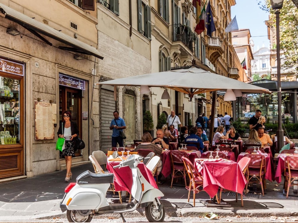 La Piccola Maison Via Veneto by null