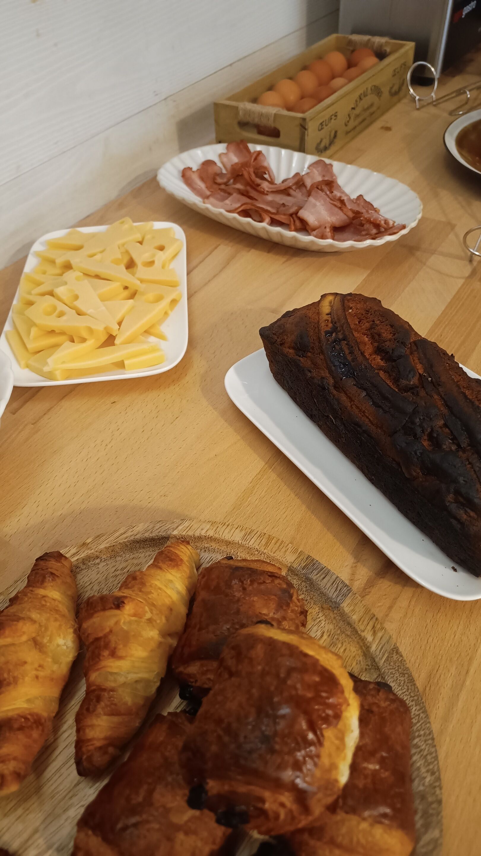 Petit déjeuner buffet servi en supplément en semaine
