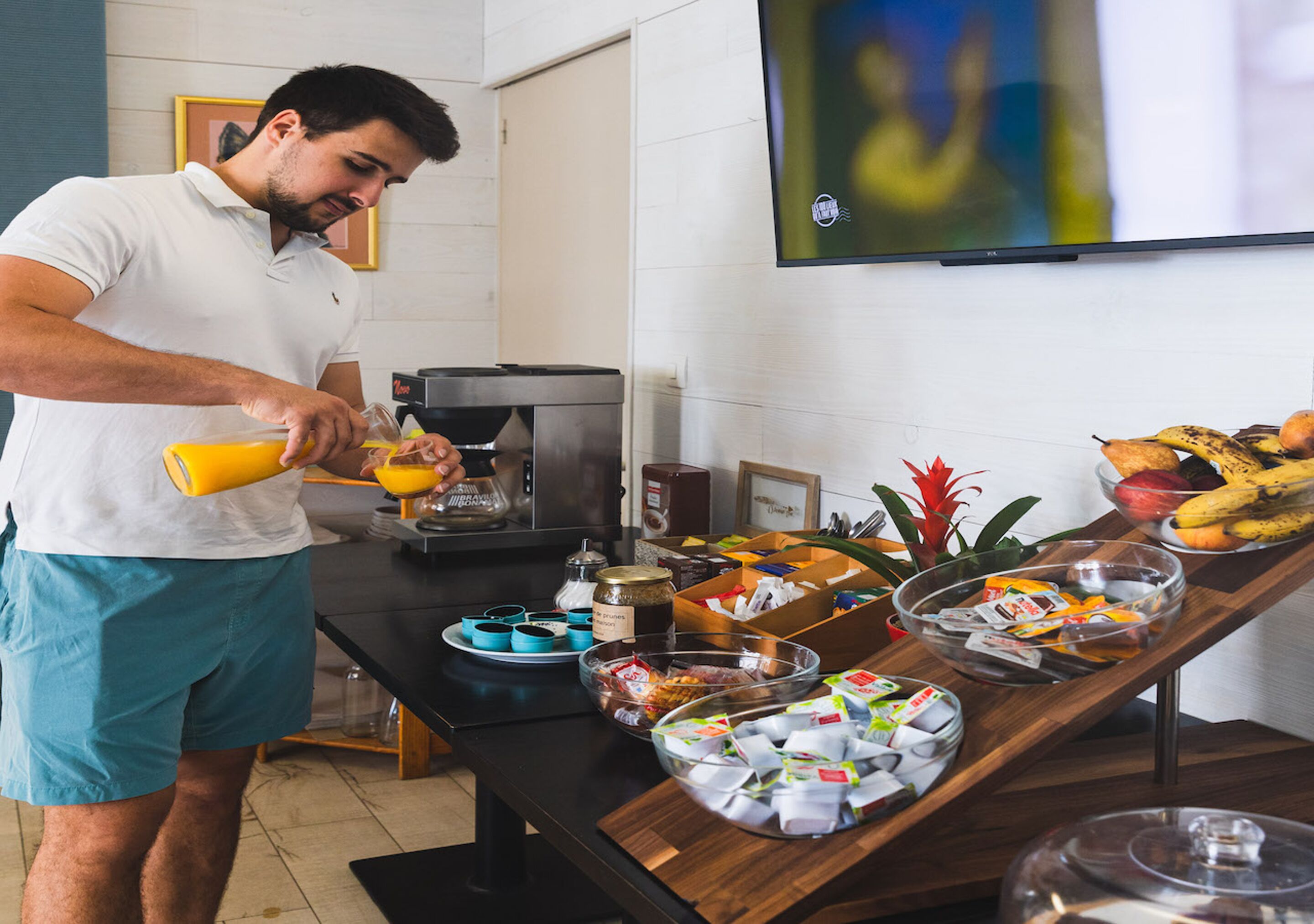 daily buffet breakfast (eur 13 per person)