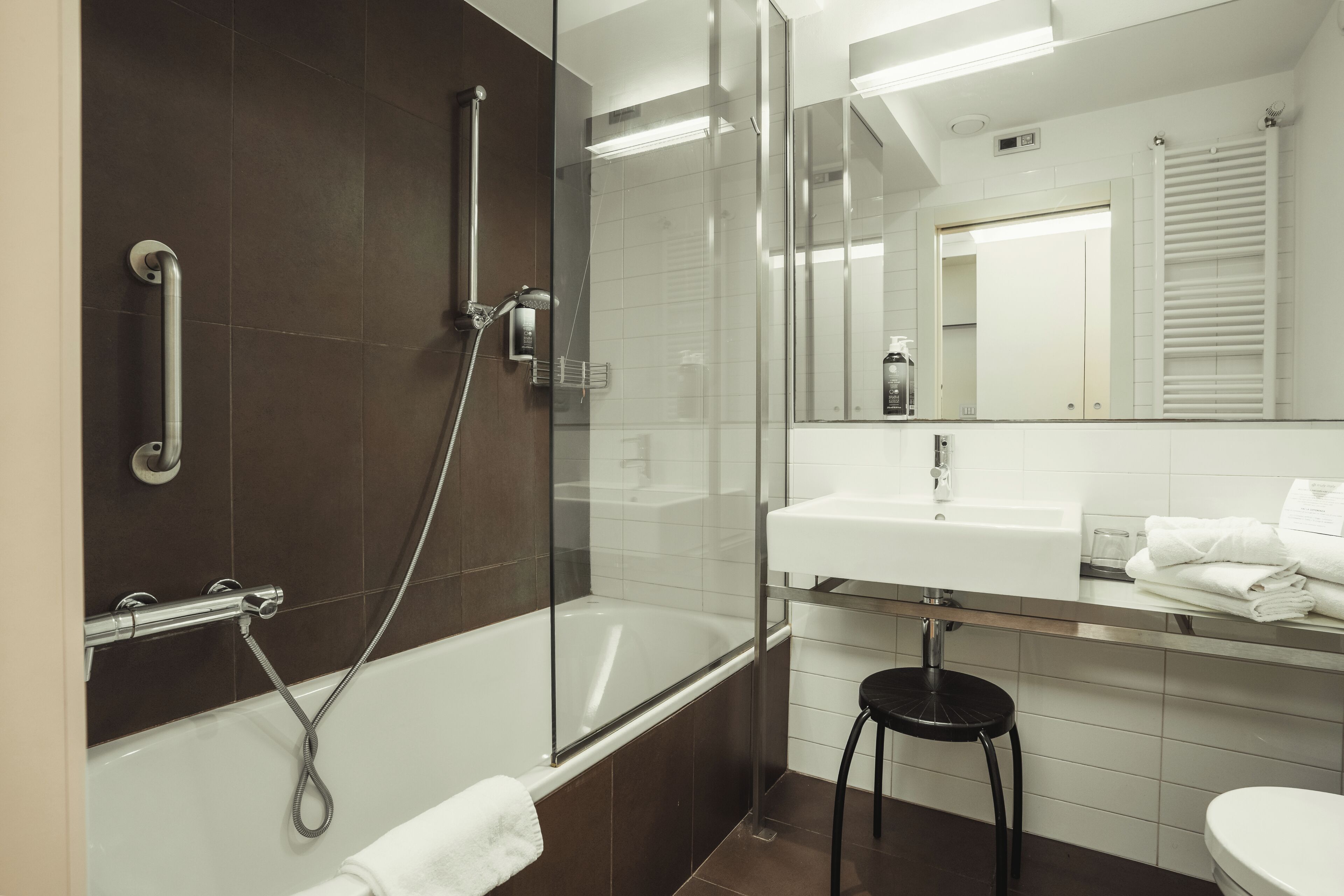 double room | bathroom | free toiletries, hair dryer, towels