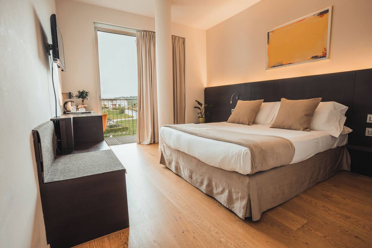 1 bedroom, minibar, in-room safe, desk