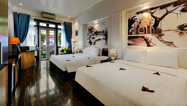 Junior Quadruple Room | 1 bedroom, Egyptian cotton sheets, premium bedding, minibar