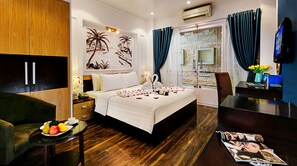 Deluxe Double Room | Egyptian cotton sheets, premium bedding, minibar, in-room safe - HANZ Hanoi De Maison Grand Hotel (Hanoi)
