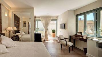 Panoramic Penthouse, Terrace, City View (Pool) | Premium bedding, down comforters, in-room safe, individually decorated