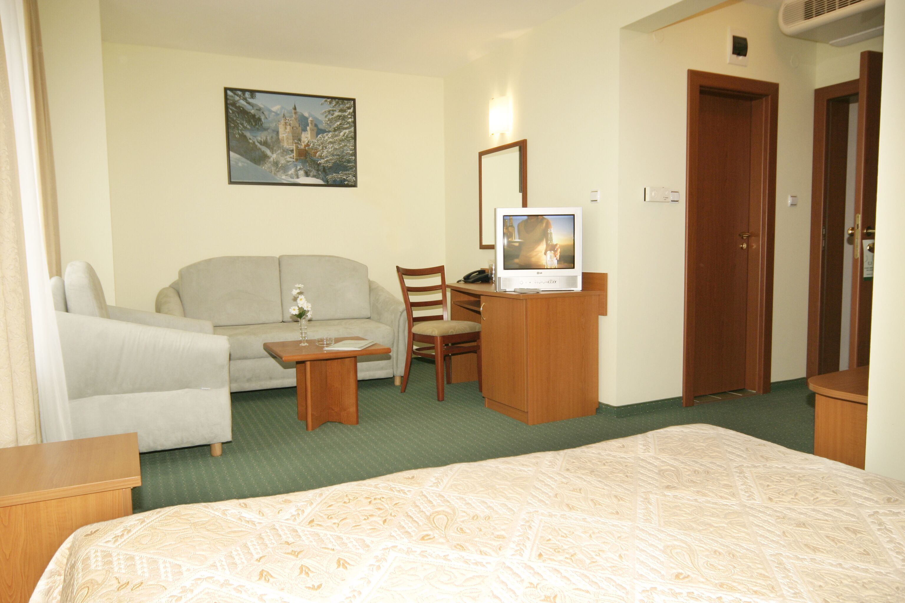 Desk, soundproofing, iron/ironing board (on request), free WiFi
