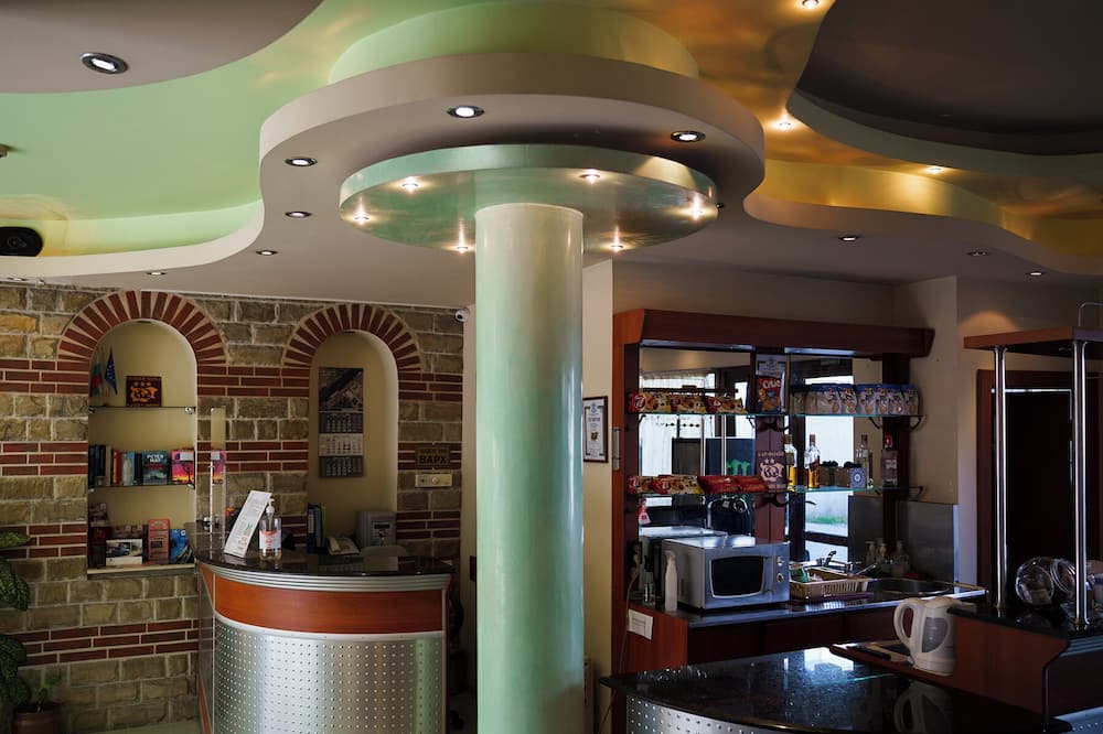 Dionis Hotel