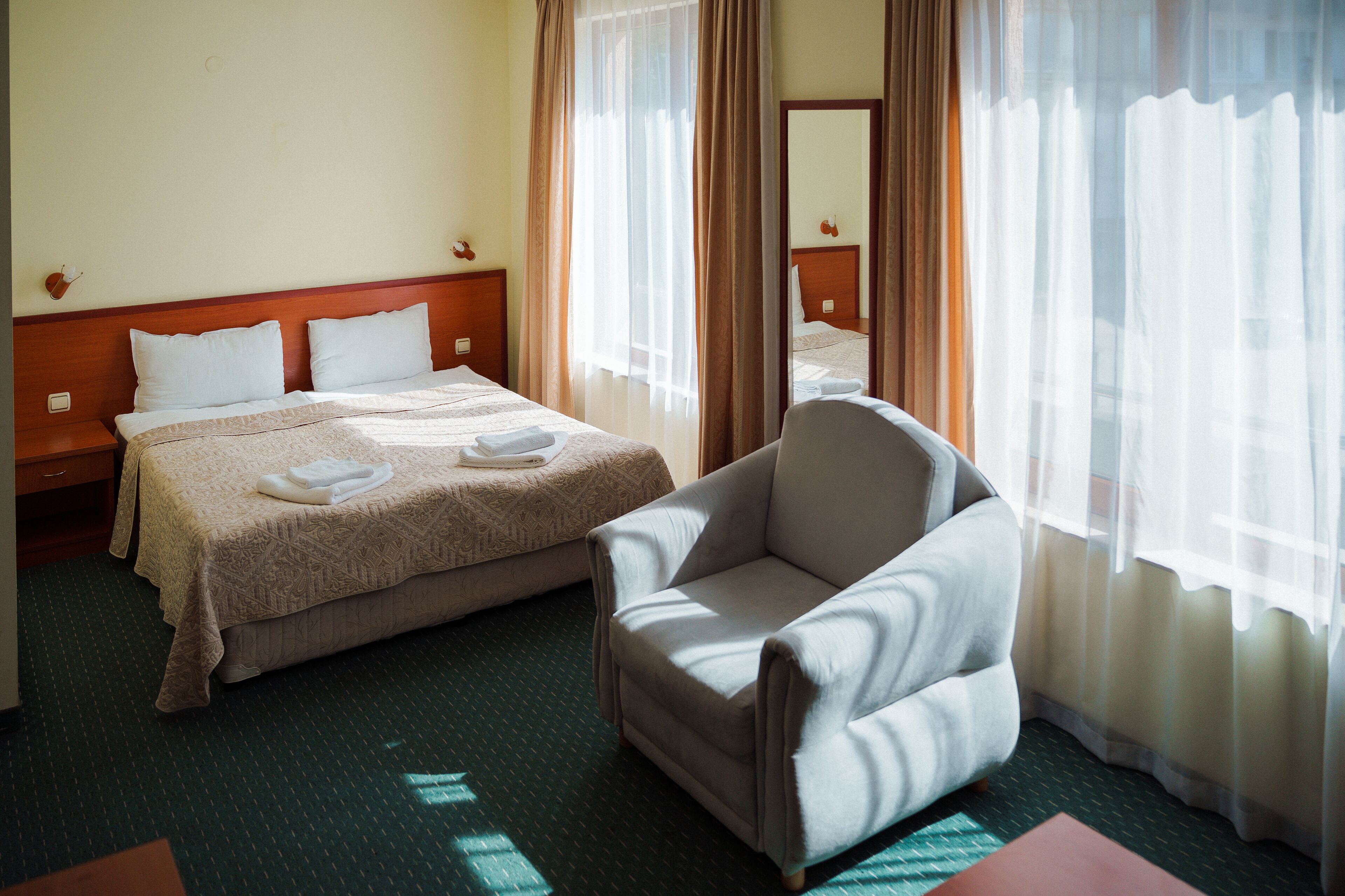 double or twin room | desk, soundproofing, iron/ironing board, free wifi