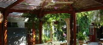 Kiniras Traditional Hotel & Restaurant