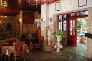 Lobby - Kiniras Traditional House (Paphos)