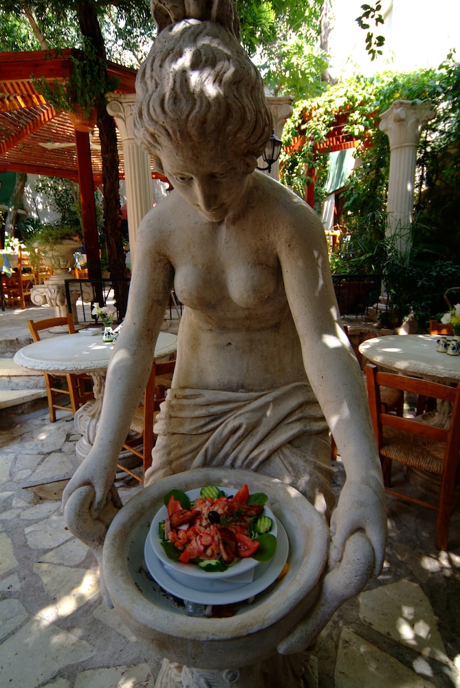 Photo of Kiniras Traditional Hotel & Restaurant