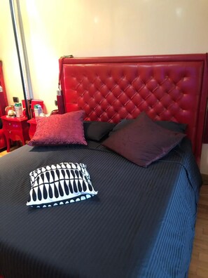 Deluxe Apartment, 1 Bedroom, Accessible, City View | Premium bedding, down duvets, memory-foam beds, in-room safe