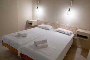 Chambre Double Standard, 1 lit double ou 2 lits jumeaux