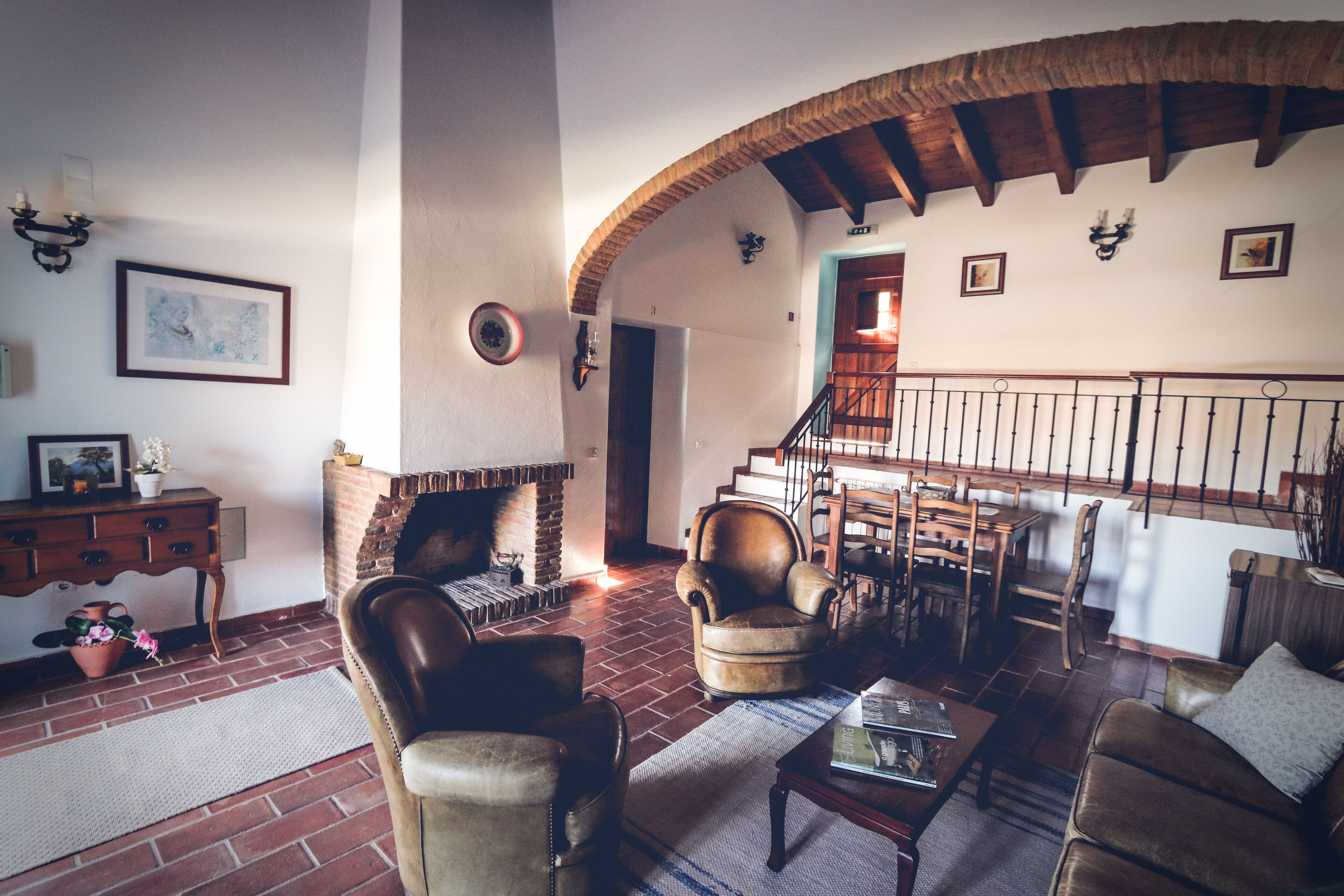 superior double or twin room | living area