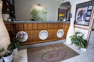 Check-in/check-out kiosk