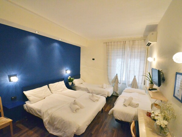 Daunenbettdecken, Minibar, Zimmersafe, Schreibtisch