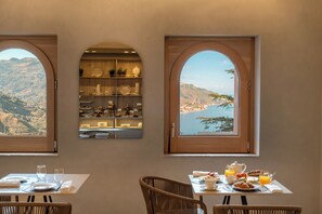 Petit déjeuner buffet compris tous les jours