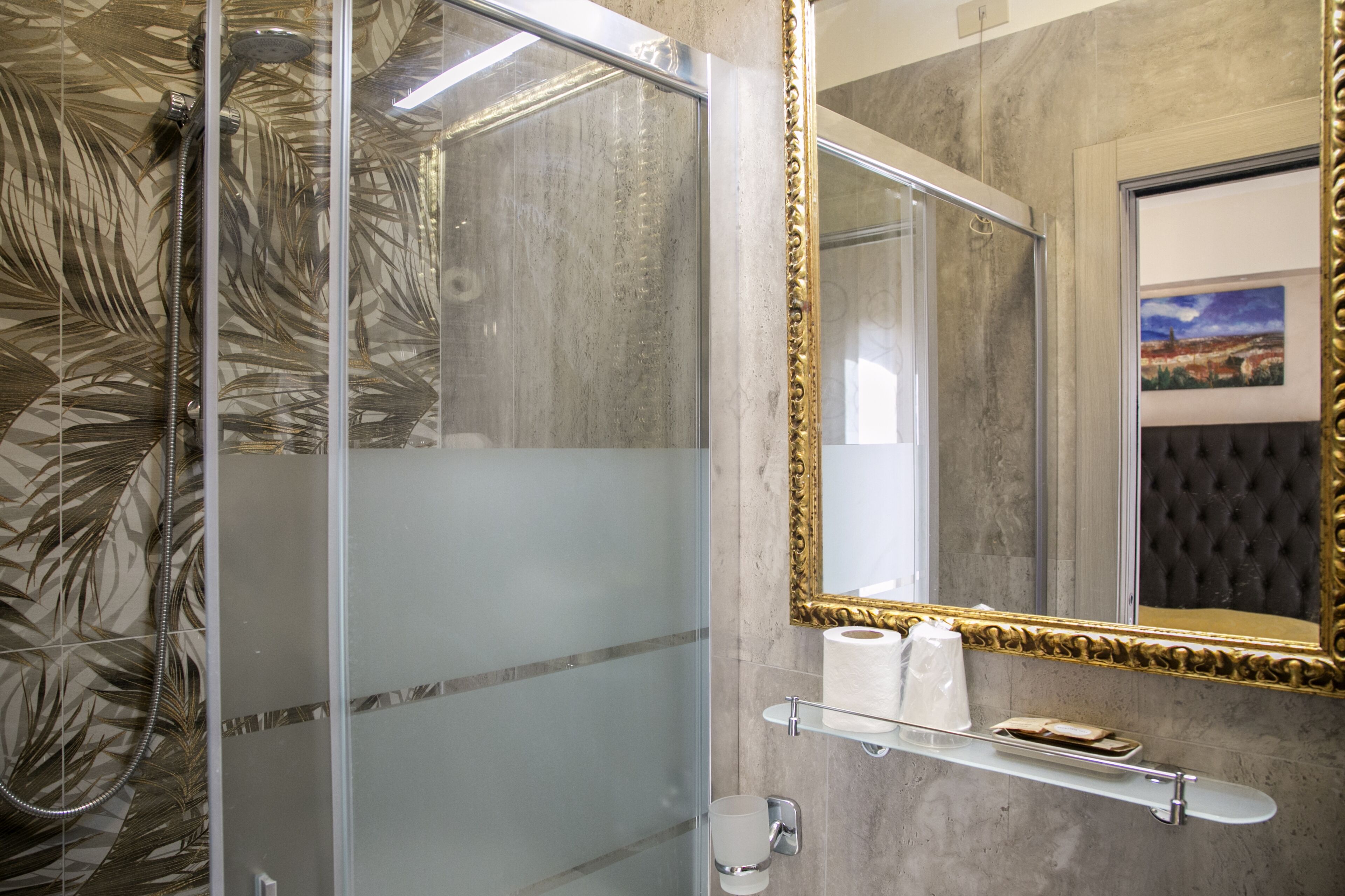 double room, 1 queen bed | bathroom | shower, free toiletries, hair dryer, bidet