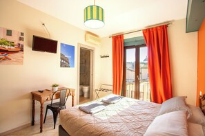 Double or Twin Room | In-room safe, desk, iron/ironing board, free WiFi - Hotel Merlini (Florence)