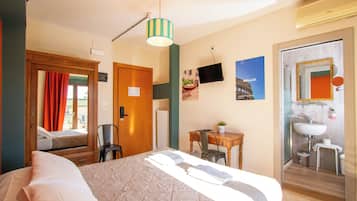 Double or Twin Room | In-room safe, desk, iron/ironing board, free WiFi