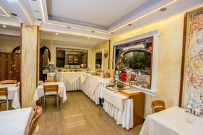 Free daily buffet breakfast  - Pera Capitol (Istanbul)