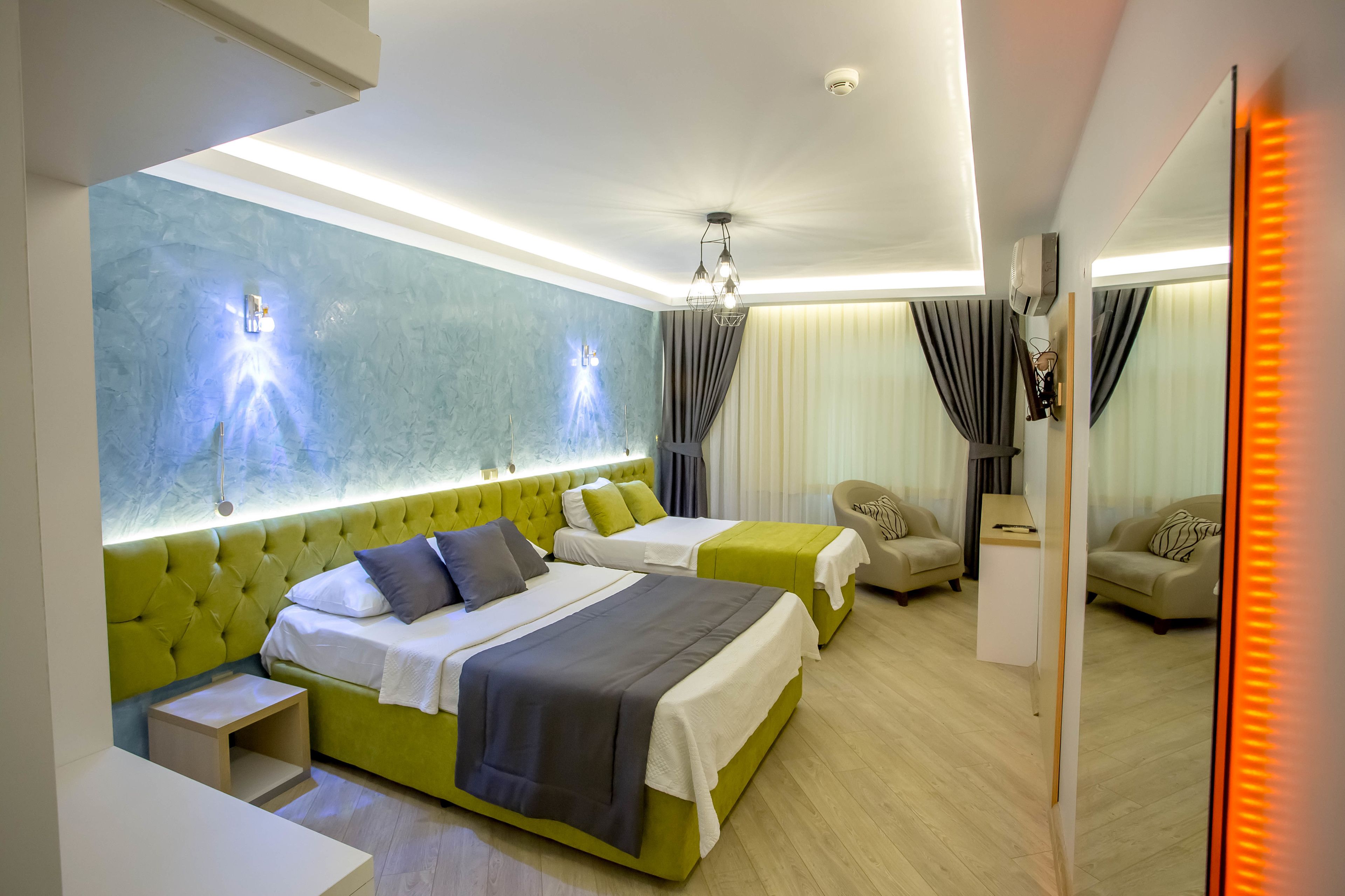 Triple Room | Egyptian cotton sheets, premium bedding, Select Comfort beds