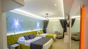 Triple Room - Pera Capitol (Istanbul)
