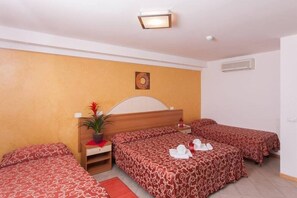 Coffres-forts dans les chambres, lits bébé (en supplément)