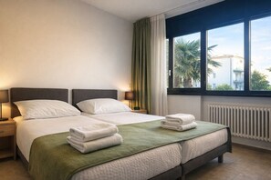 Dobbeltrom – basic, fjellutsikt | Minibar, safe på rommet og ekstrasenger (mot et tillegg)