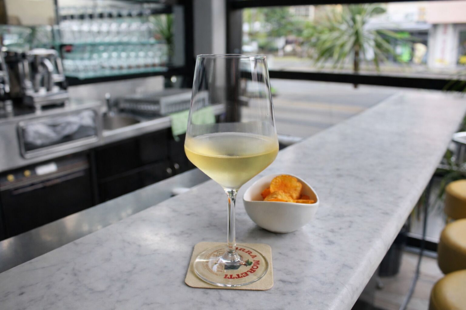 Bar (trong khuôn viên)
