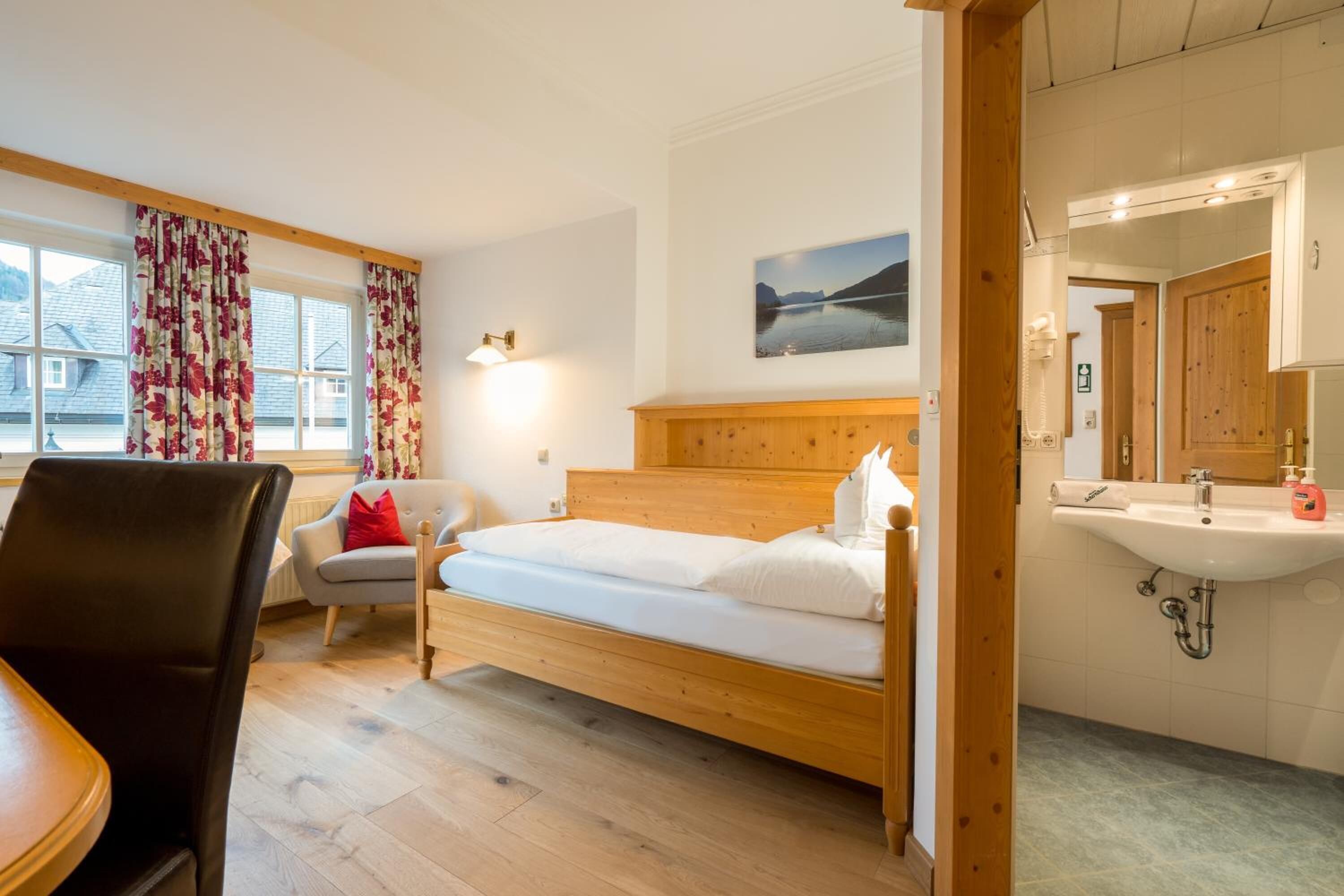 in-room safe, desk, soundproofing, cots/infant beds