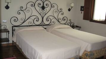 Chambre Standard, 2 lits une place