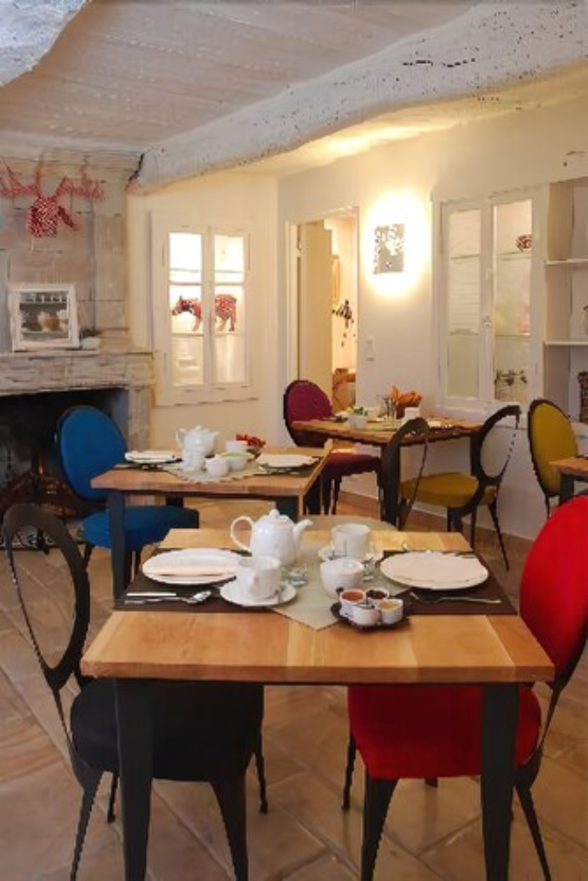 daily continental breakfast (eur 17.00 per person)