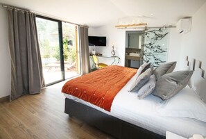 Panoramic Double Room, Terrace - Hotel du Clos (Le Rouret)