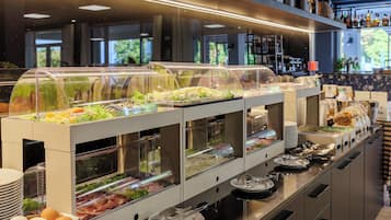 Bao gồm bữa sáng buffet hàng ngày