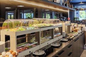 Free daily buffet breakfast - San Marco (Bardolino)
