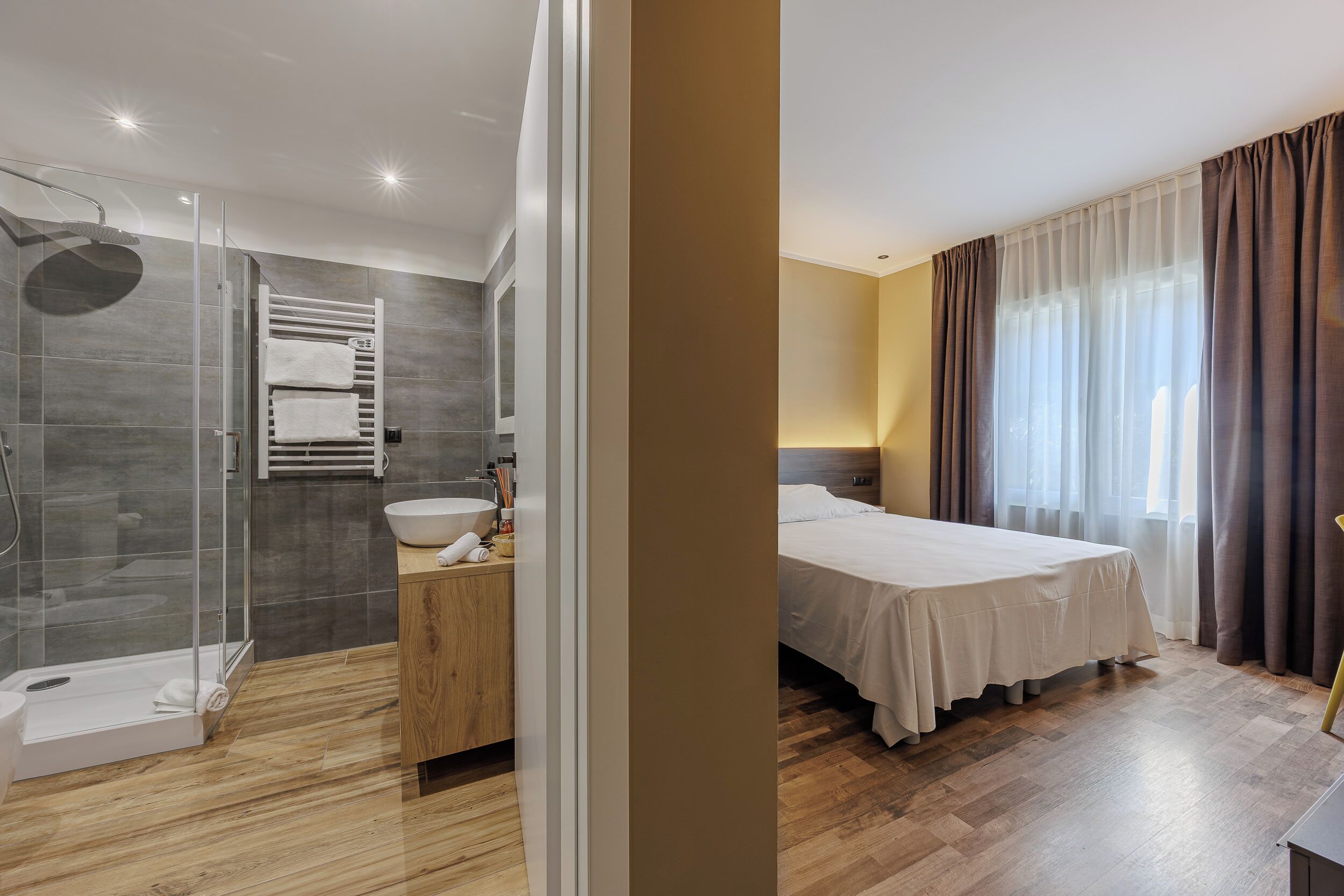 1 bedroom, minibar, in-room safe, desk