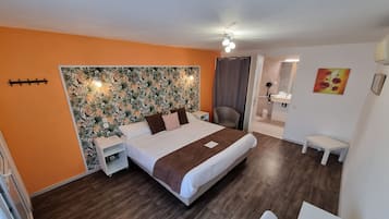 Standard-Doppelzimmer | Schreibtisch, schallisolierte Zimmer, kostenloses WLAN, BettwÀsche