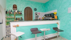Bar (en la propiedad)