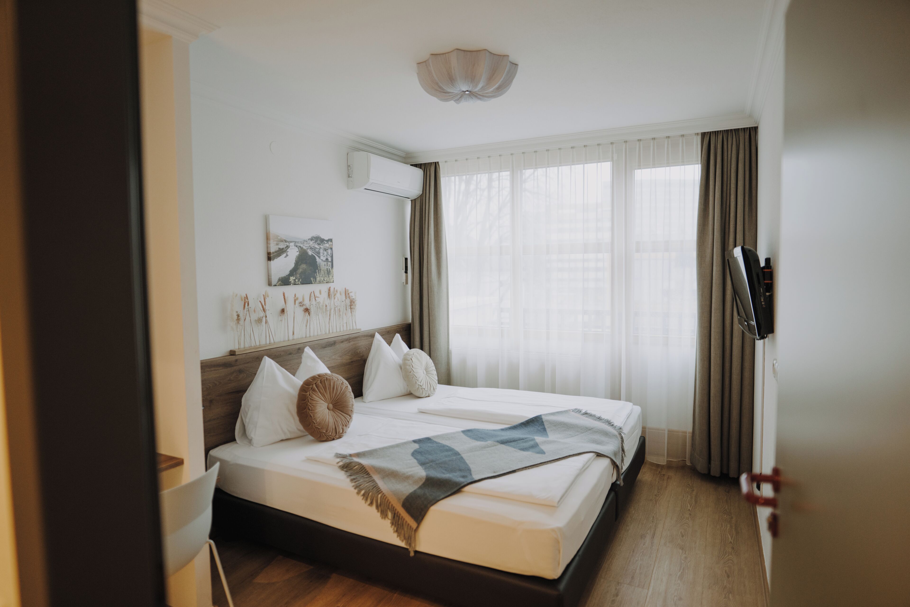 Double Room | Hypo-allergenic bedding, in-room safe, desk, blackout curtains