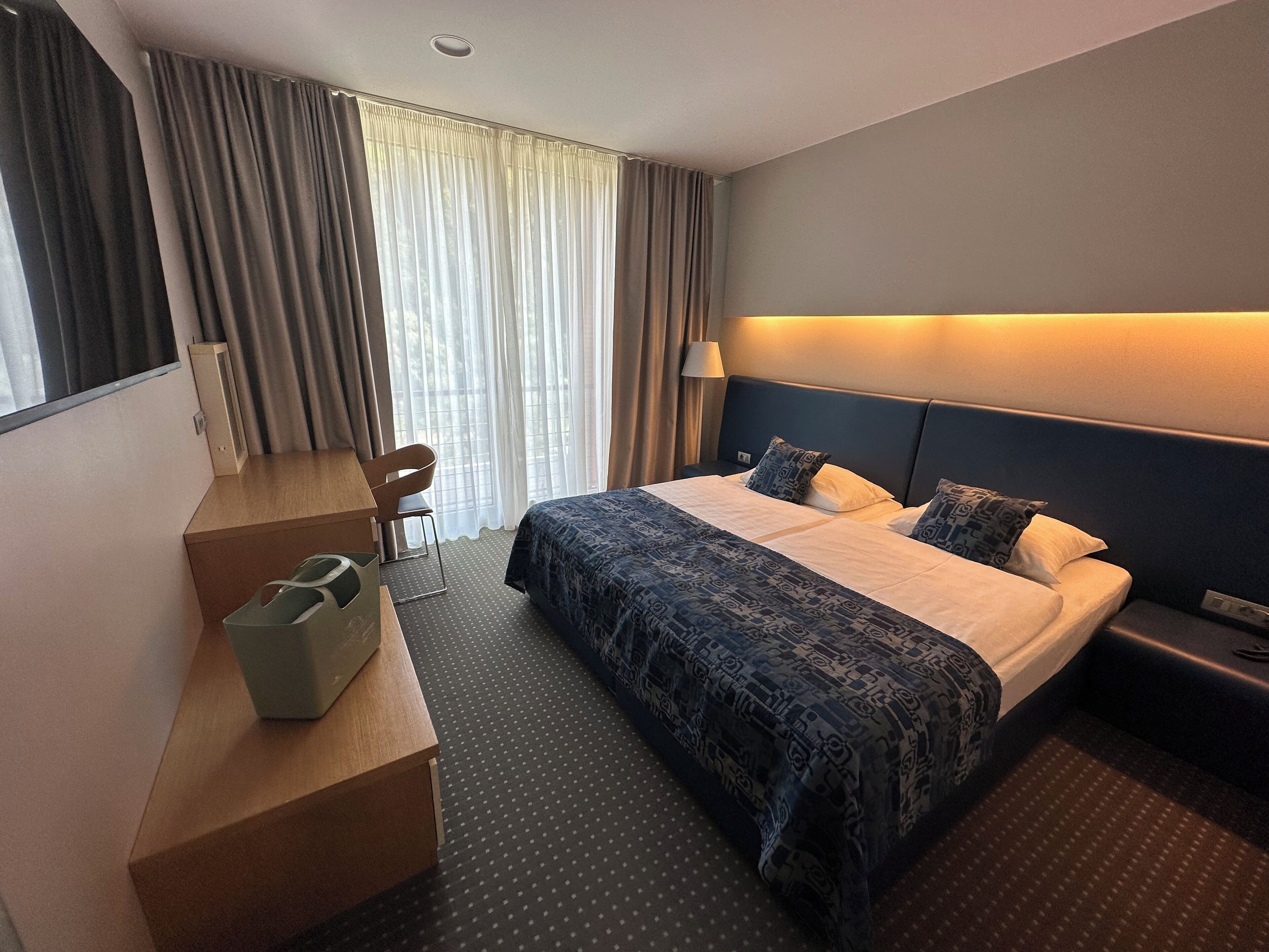 ห้องคอมฟอร์ทซิงเกิล | ห้องน้ำ | ไดร์เป่าผม, เสื้อคลุมอาบน้ำ, รองเท้าสวมภายในห้อง, ผ้าเช็ดตัว