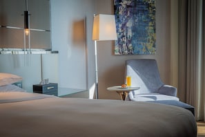 Premium bedding, minibar, in-room safe, individually decorated - InterContinental Jeddah by IHG (Jeddah)