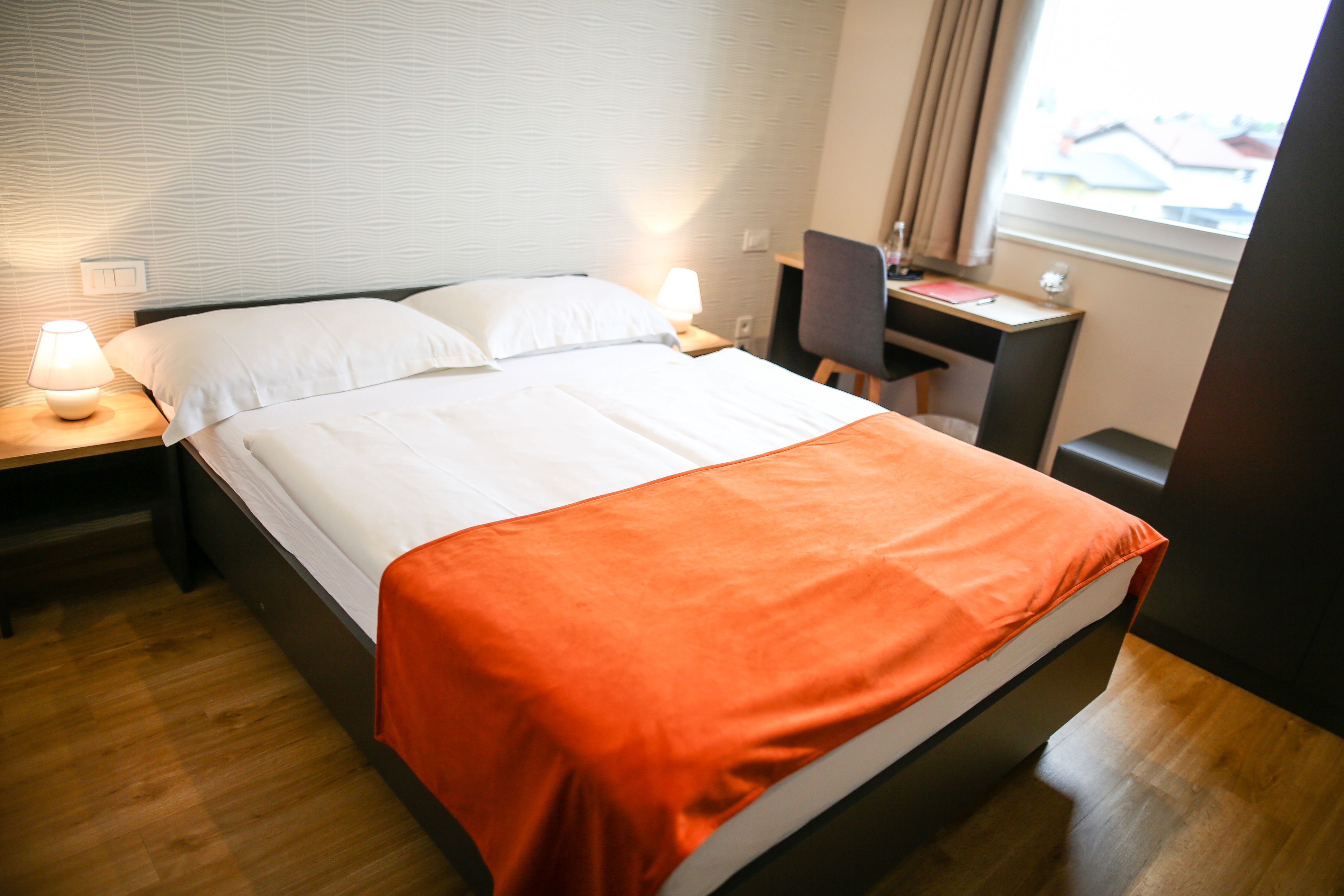 economy double room | 1 bedroom, hypo-allergenic bedding, select comfort beds