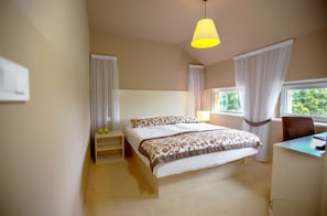 Economy Double Room | Hypo-allergenic bedding, Select Comfort beds, individually furnished - Ambient Hotel (Domzale)