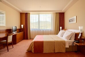Minibar, in-room safe, desk, blackout drapes
