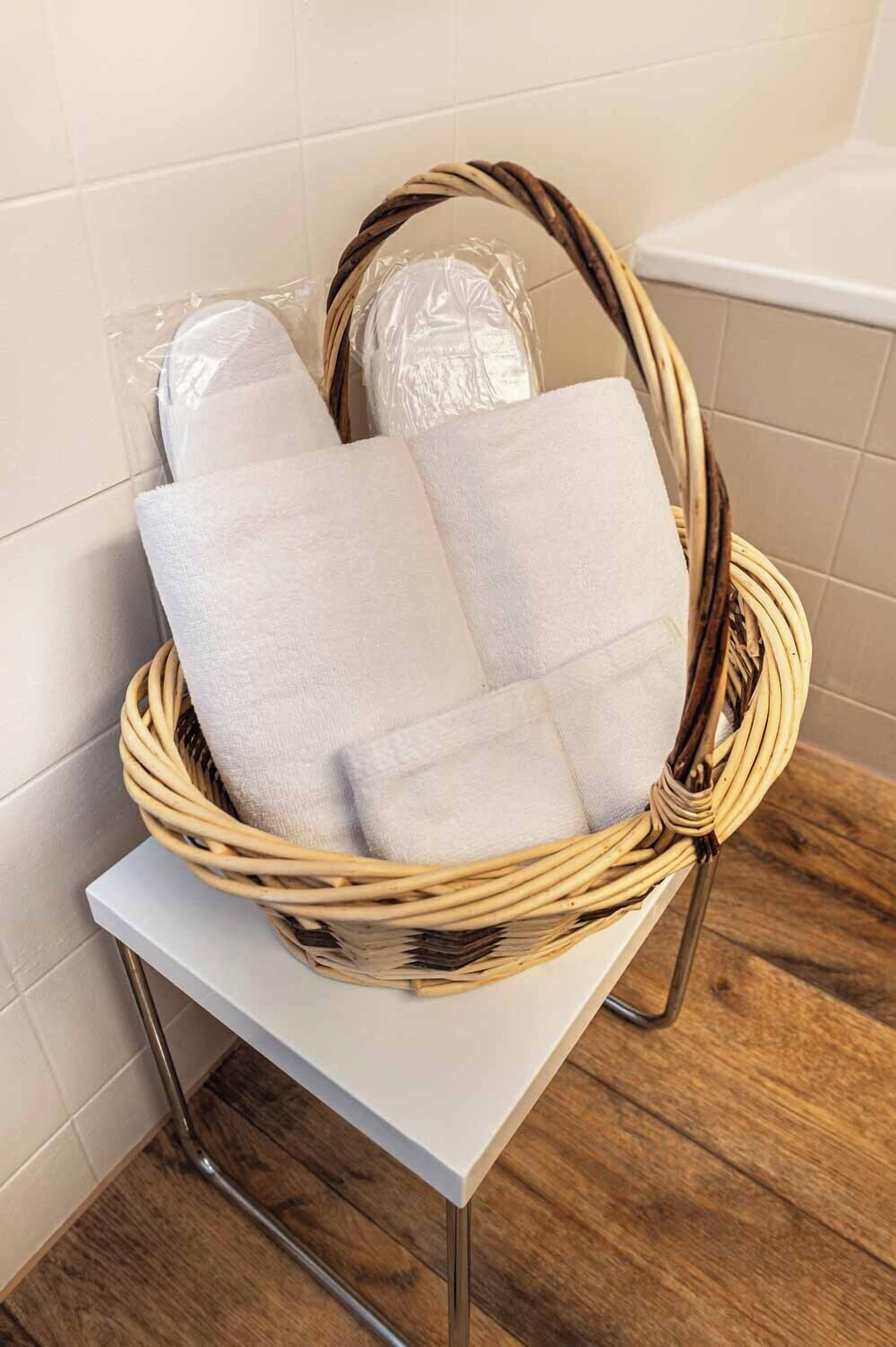 deluxe double room, balcony, mountain view | bathroom | shower, hair dryer, towels