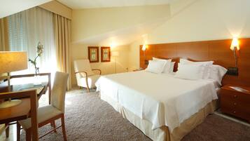 Minibar, in-room safe, desk, soundproofing