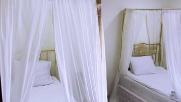 In-room safe, soundproofing, iron/ironing board, free WiFi