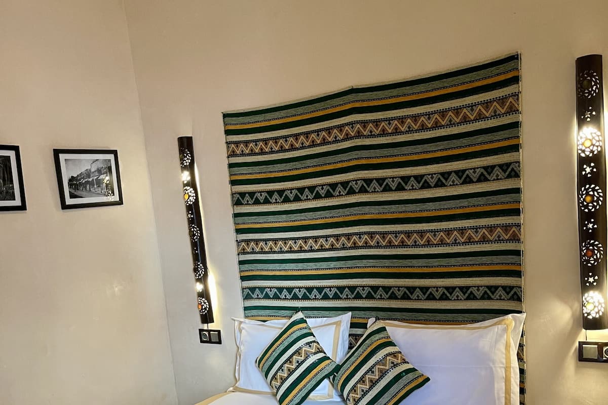 Deluxe Double Room, Ensuite (Ifulki Vert) | 1 bilik tidur, cadar kapas Mesir, peralatan tempat tidur premium