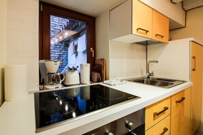 標準公寓, 2 間臥室 | 私人小型廚房 | 雪櫃、爐具、咖啡機/沖茶器、廚房用具/餐具/器皿